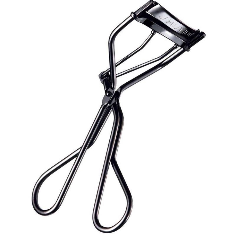 Shy Uemura eyelash curler